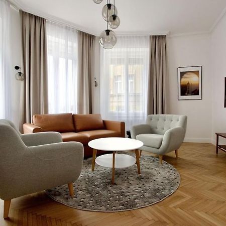 בודפשט Premium Apartment By Hi - Central 2 Bedroom - Best View מראה חיצוני תמונה