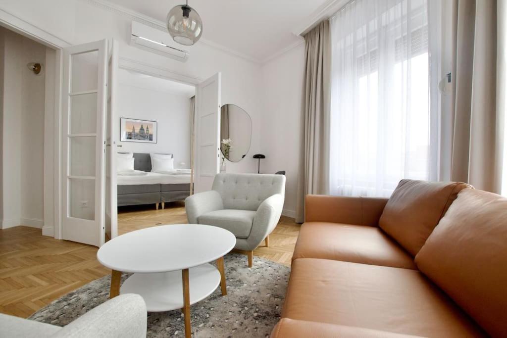 בודפשט Premium Apartment By Hi - Central 2 Bedroom - Best View מראה חיצוני תמונה
