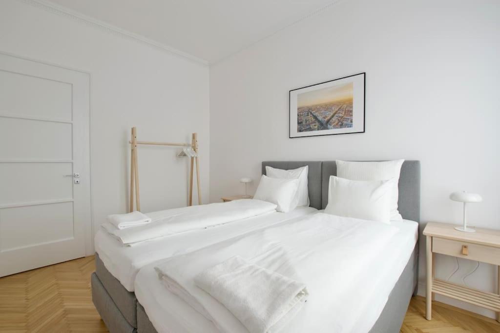 בודפשט Premium Apartment By Hi - Central 2 Bedroom - Best View מראה חיצוני תמונה